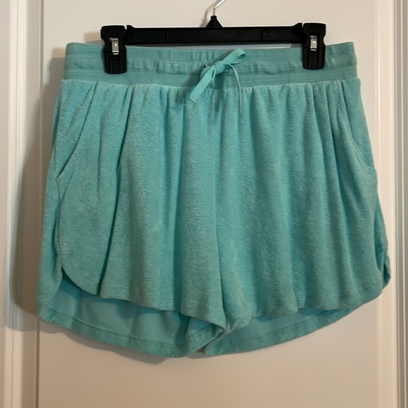 Crown and Ivy Ladies Terry Cloth Short Set Size Medium - Picture 5 of 9